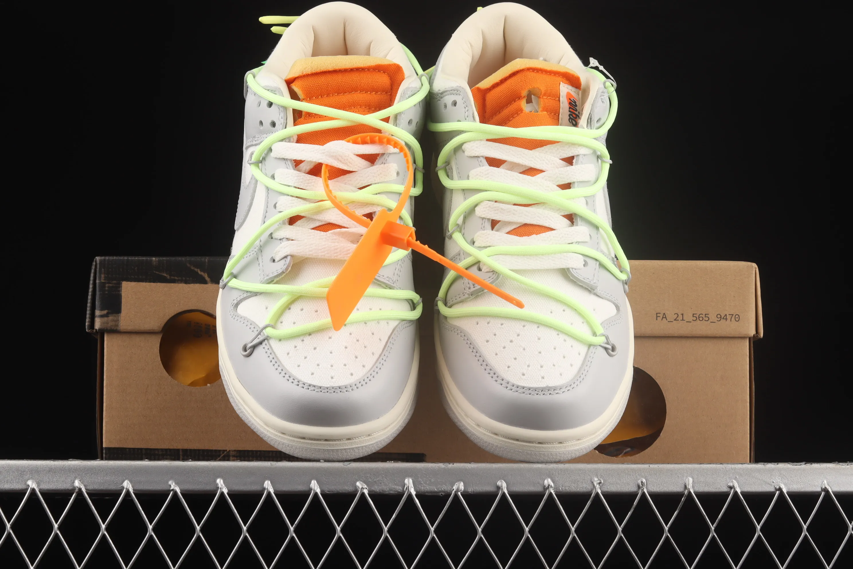 All Categories Nk SB Dunk Series Nk SB Dunk Low Low-top Sneakers Pure Original Version OF x Nk Dunk Low OW White Gray Casual Sports Skateboard Shoes DM1602-128